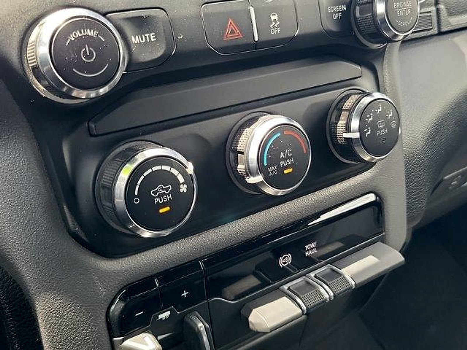 2024 RAM Ram 3500 Pickup Big Horn - Photo 31