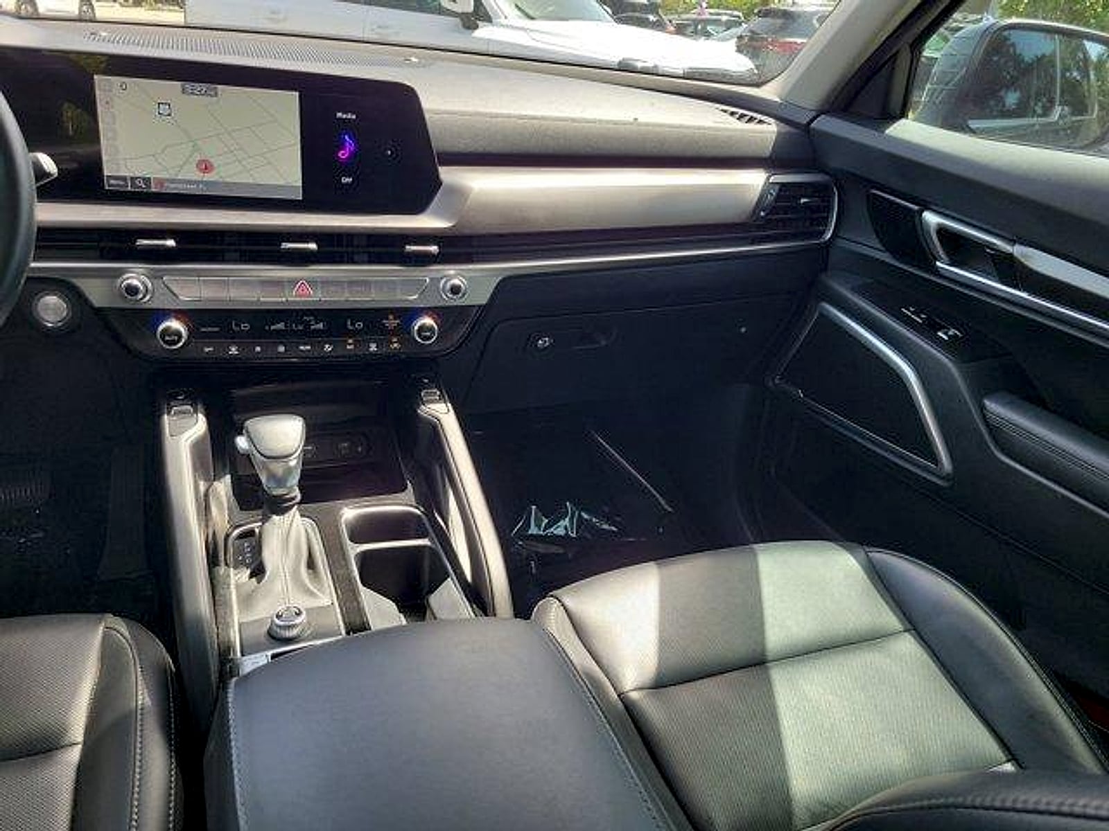 2024 Kia Telluride S - Photo 14