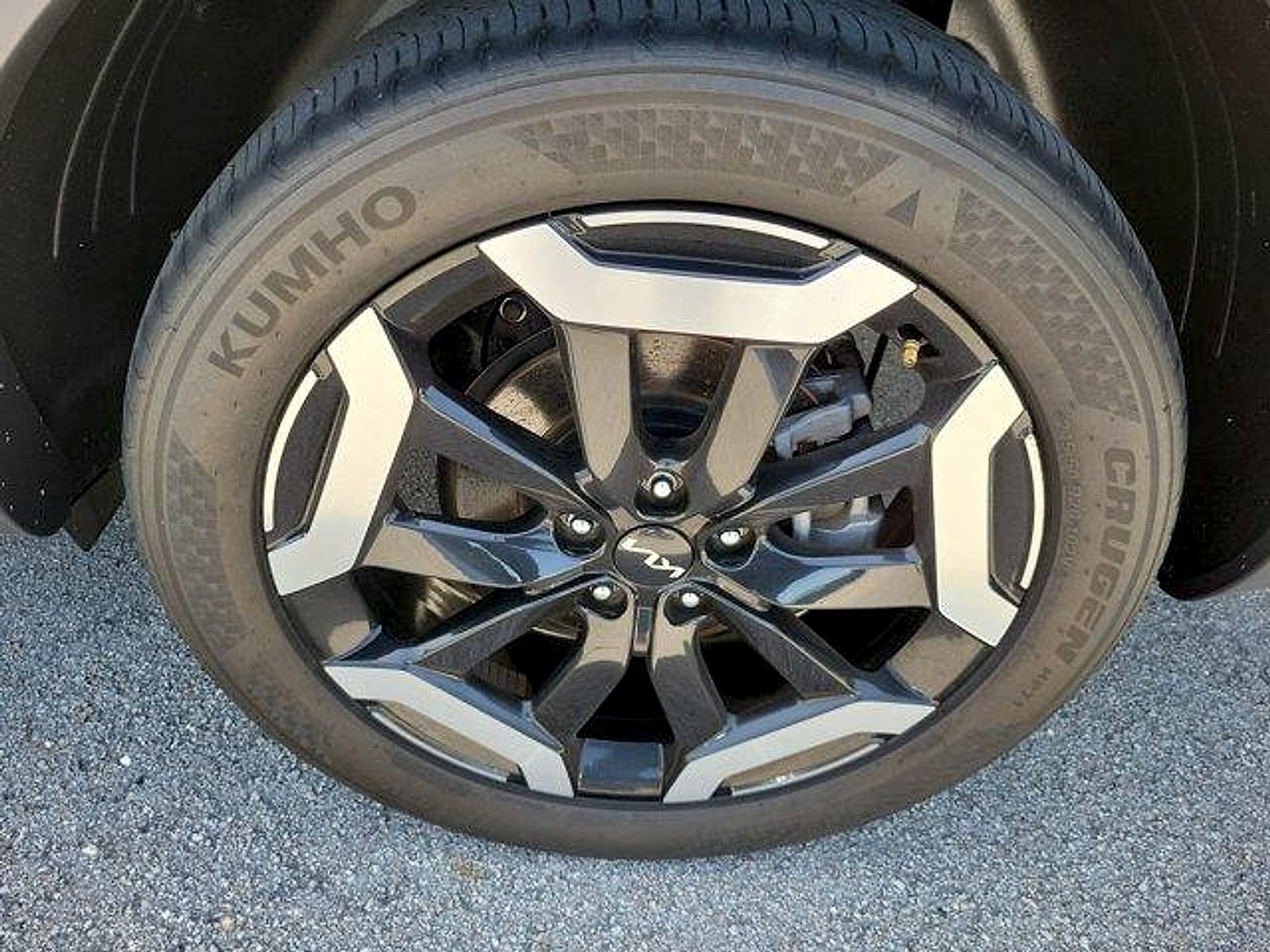2024 Kia Telluride S - Photo 9