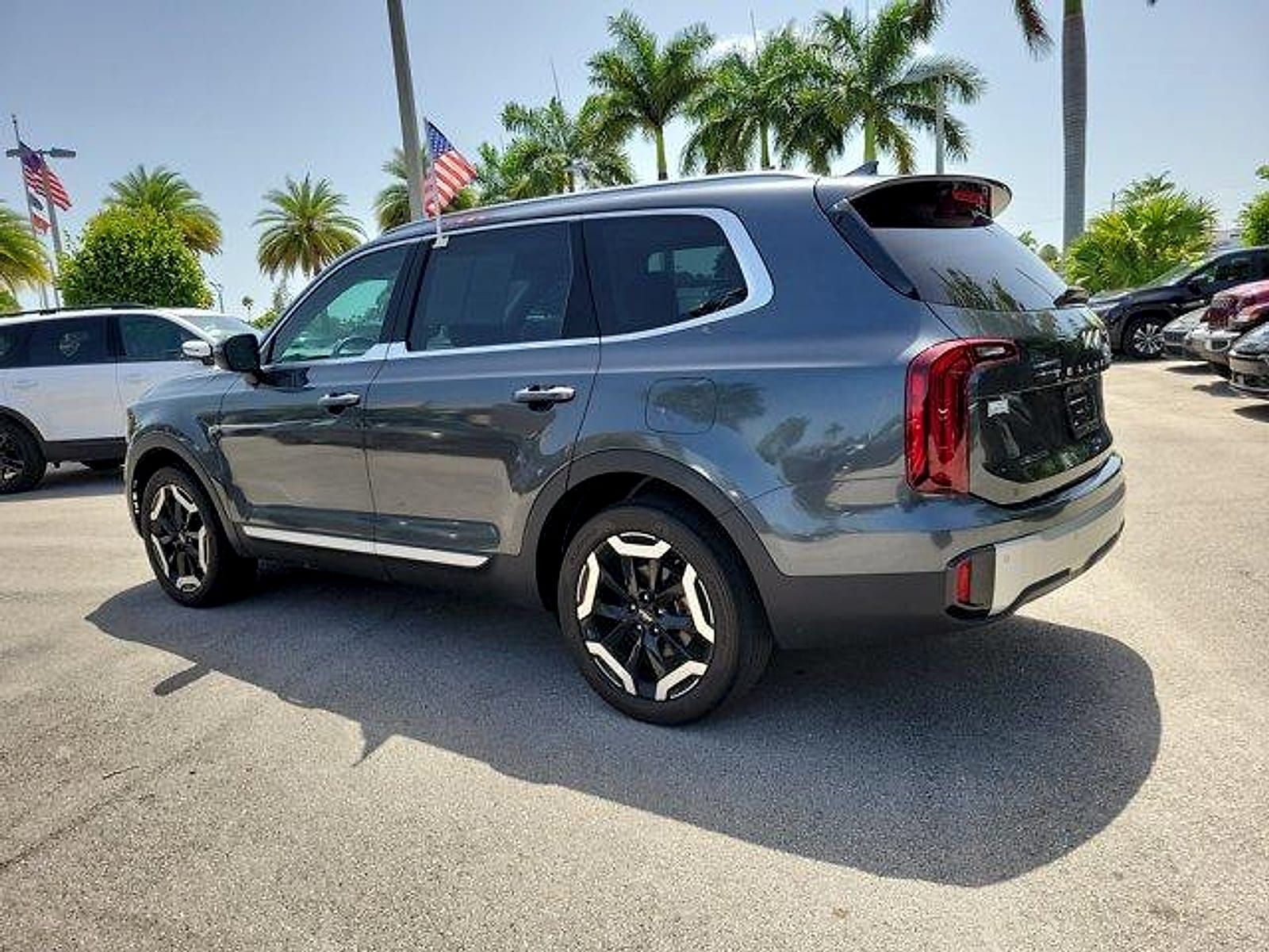 2024 Kia Telluride S - Photo 7