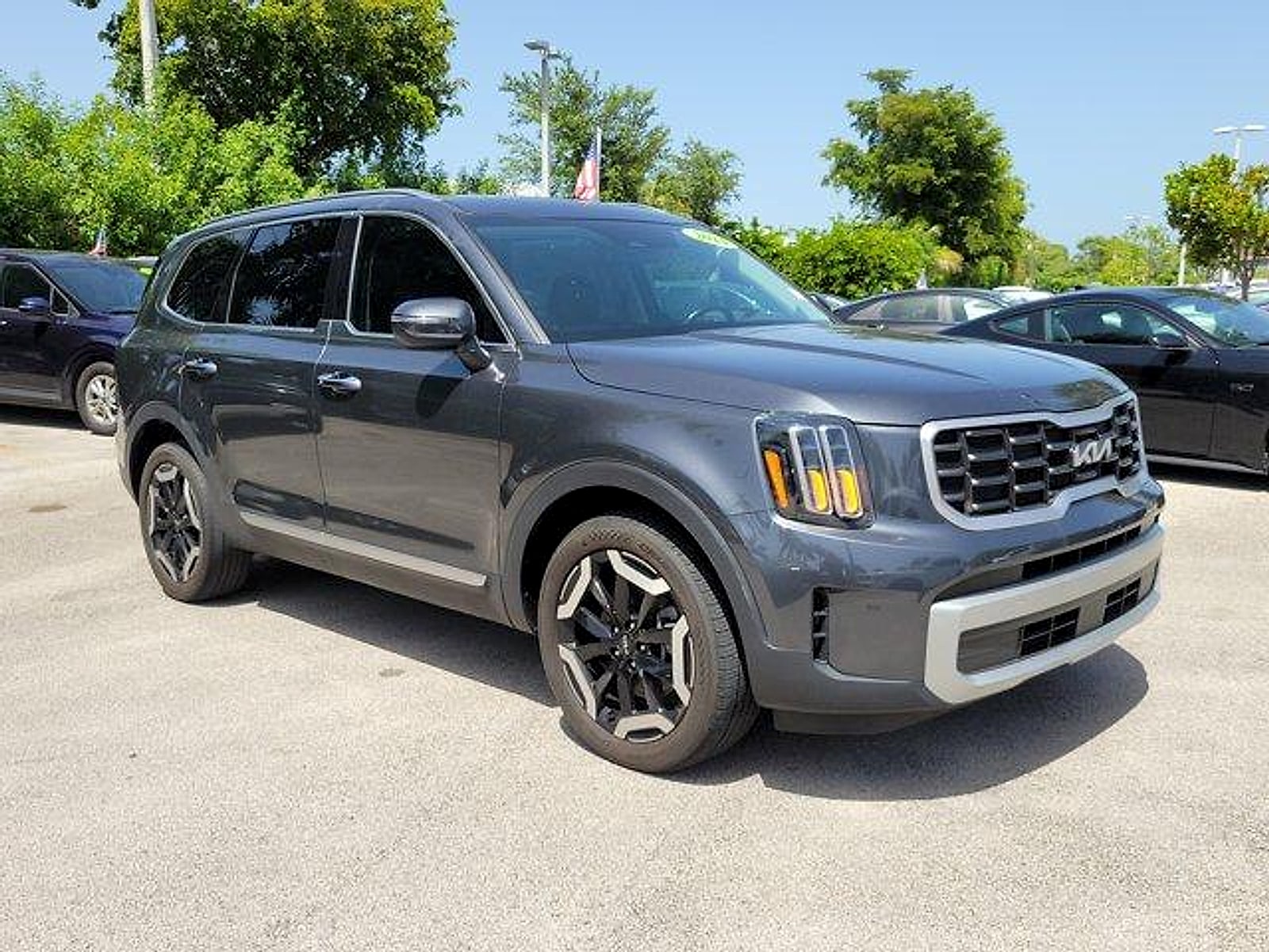 2024 Kia Telluride S - Photo 3