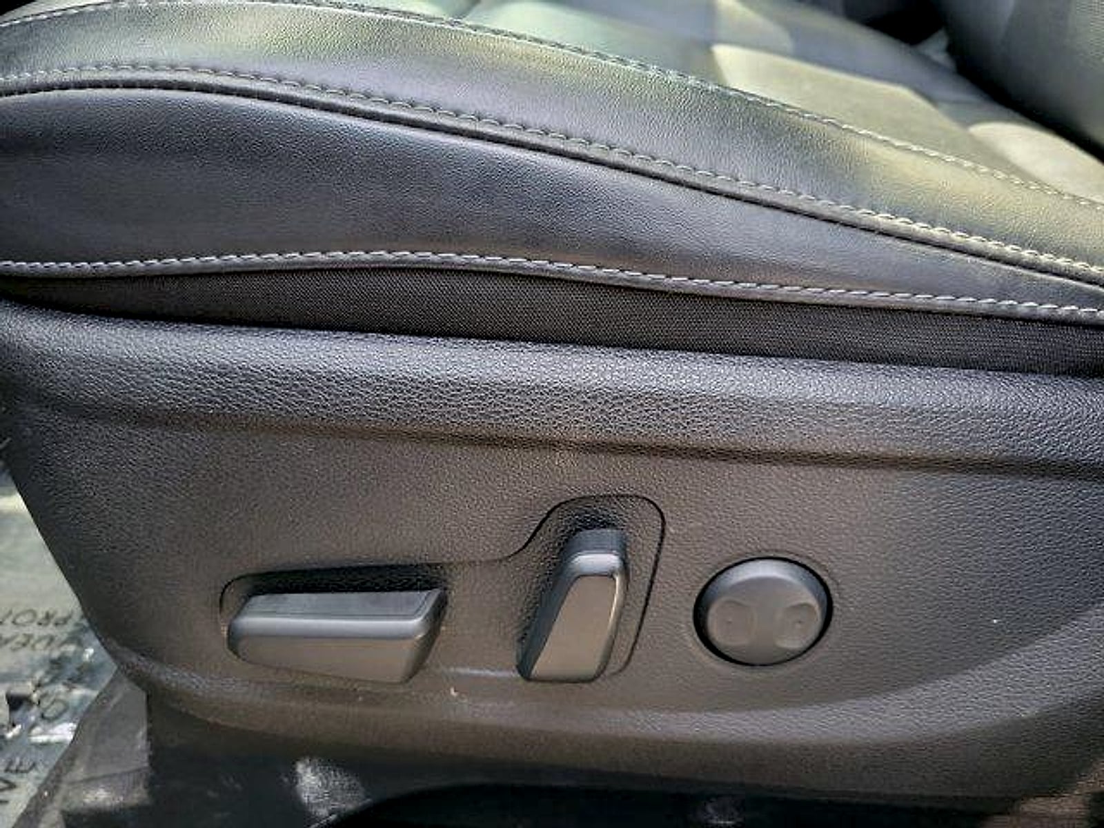 2024 Kia Telluride S - Photo 21