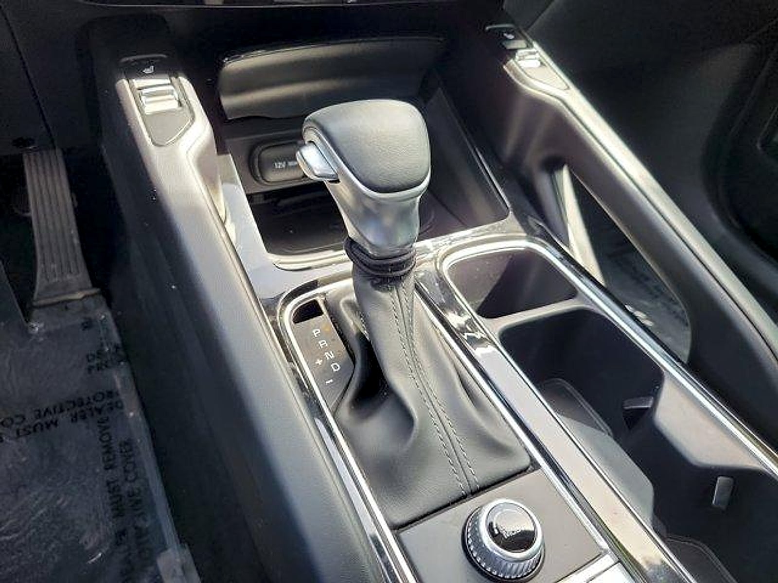 2024 Kia Telluride S - Photo 28