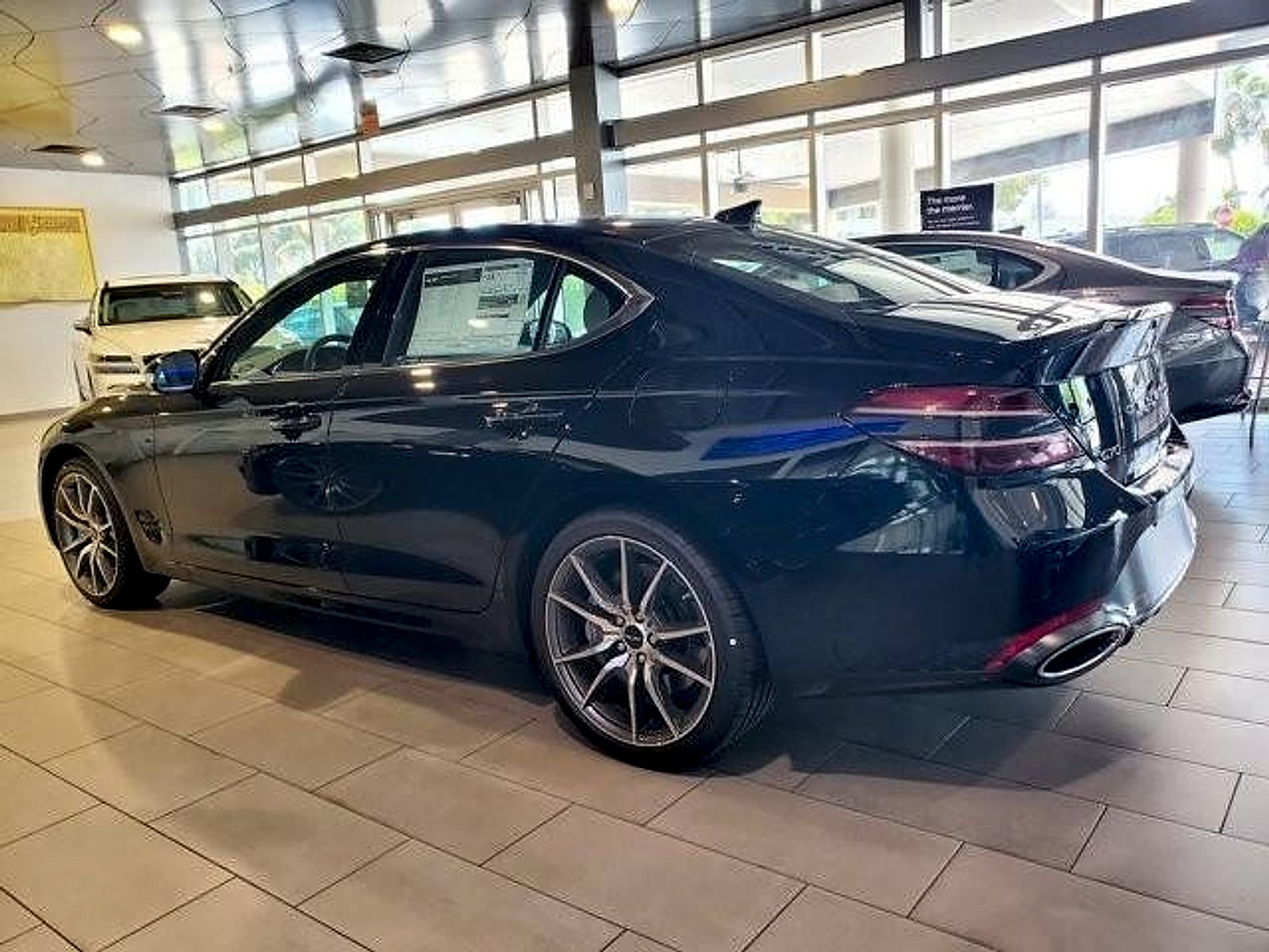 2026 GENESIS G70 Standard - Photo 5