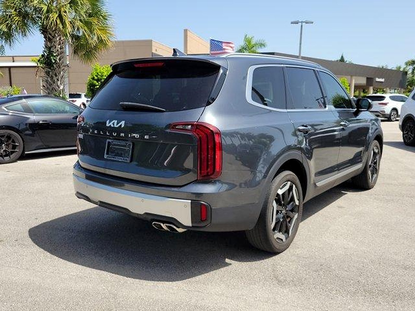 2024 Kia Telluride S - Photo 5