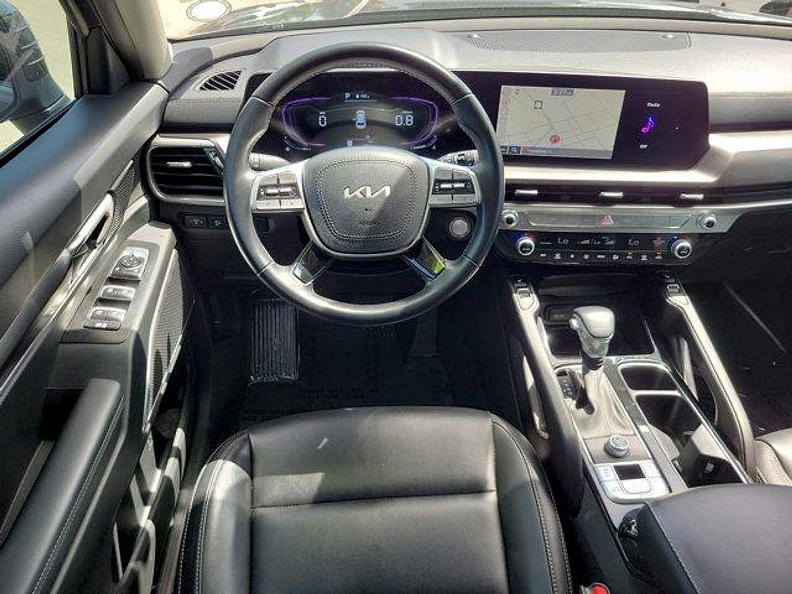 2024 Kia Telluride S - Photo 13