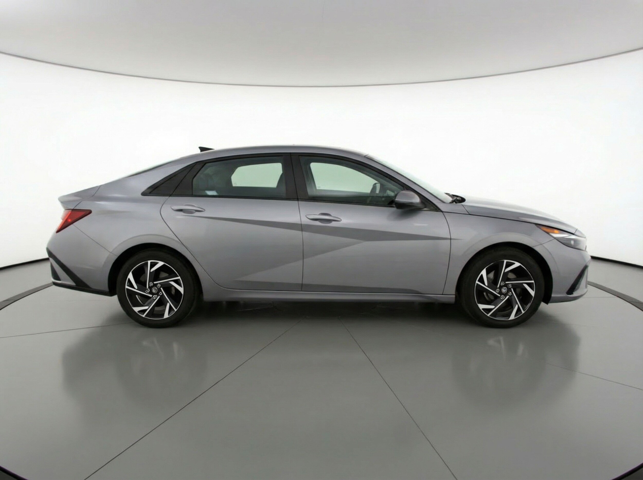 Thumbnail: 2025 Hyundai Elantra - 10