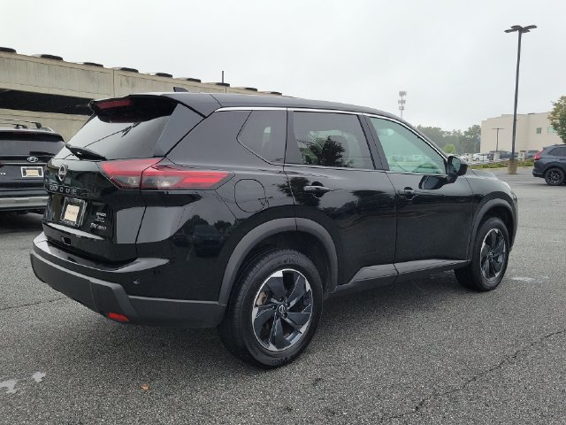 Used 2024 Nissan Rogue SV SUV