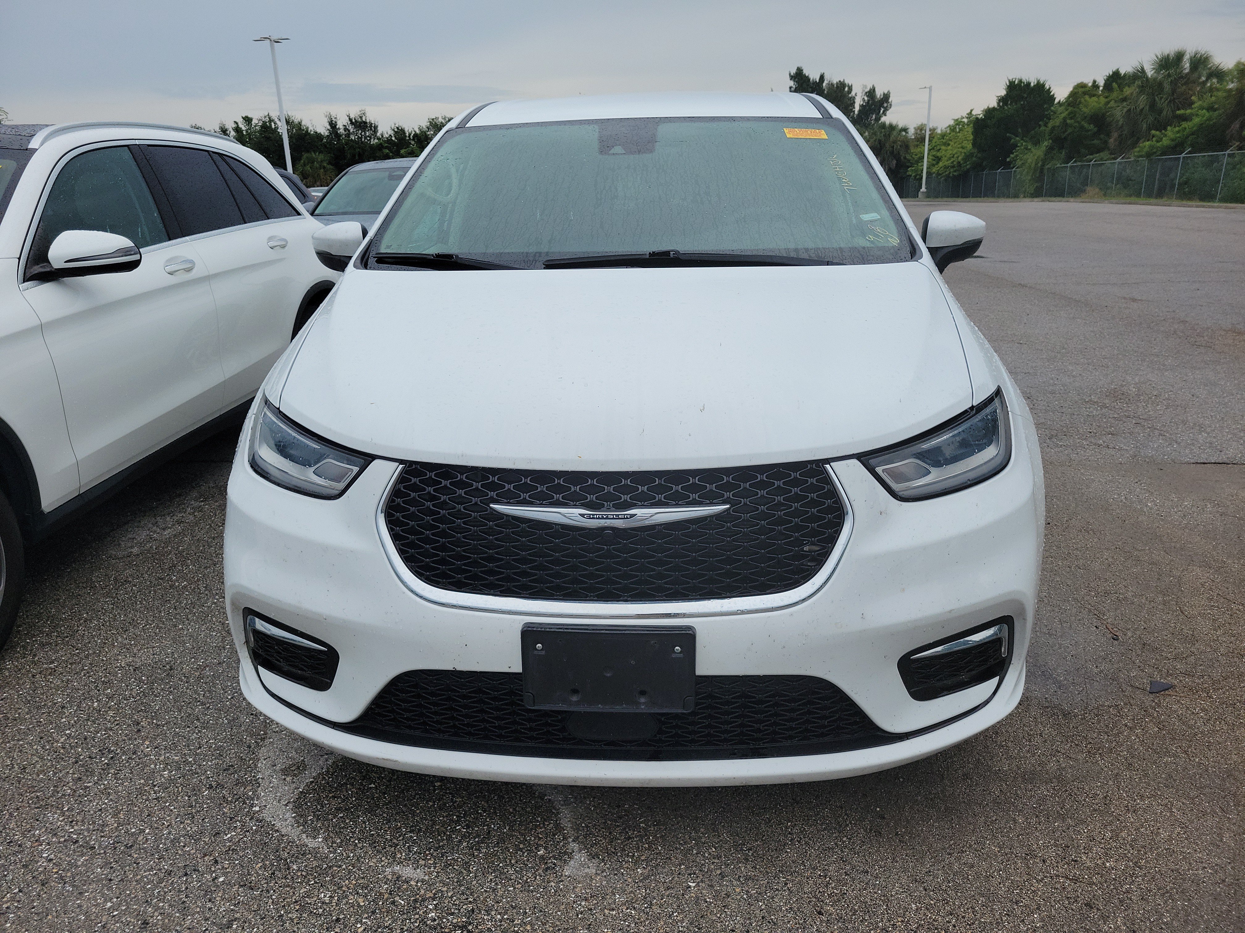 Used 2023 Chrysler Pacifica Touring L Van Passenger Van