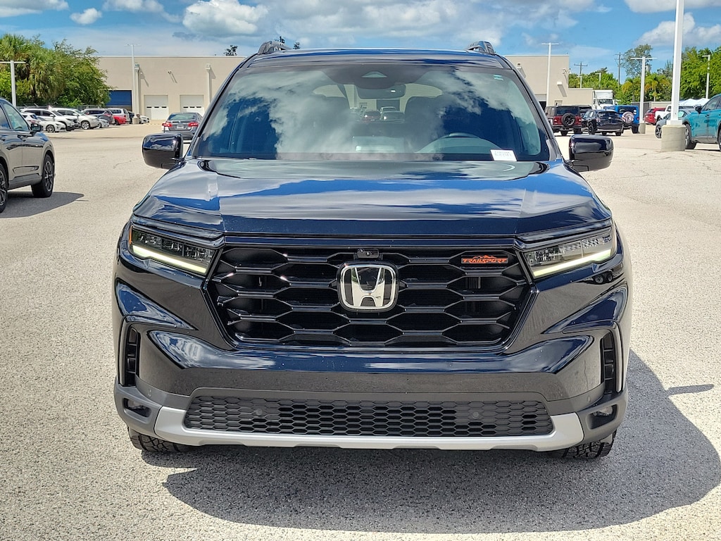 Certified 2025 Honda Pilot TrailSport SUV