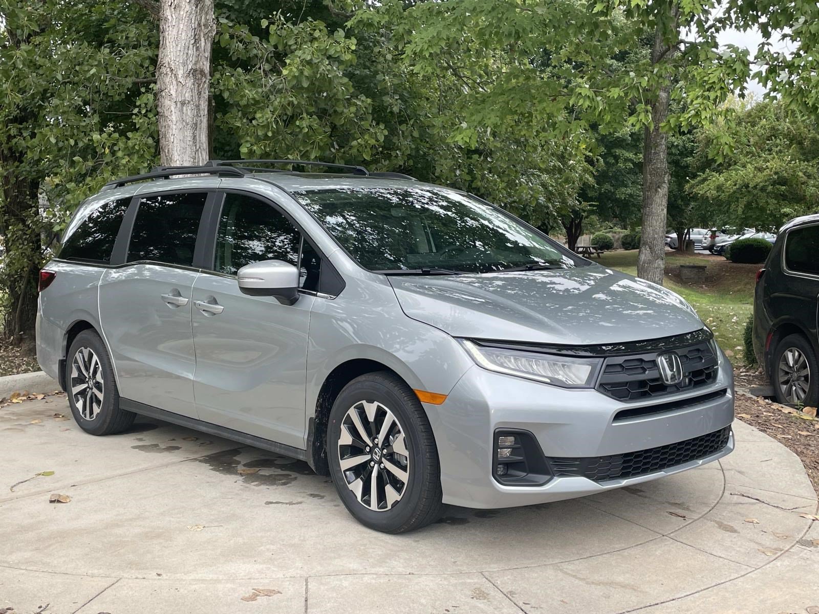 New 2026 Honda Odyssey EX-L Minivan