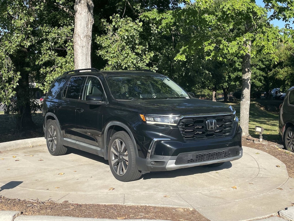 Used 2023 Honda Pilot Touring SUV