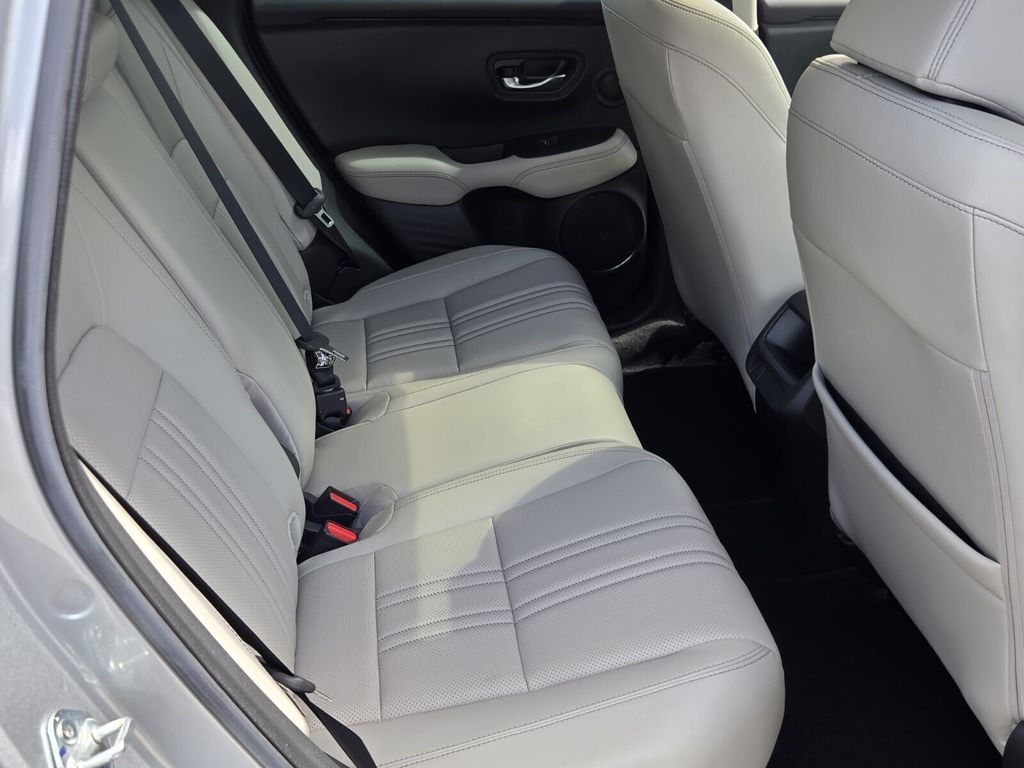 2025 Honda HR-V EX-L - Photo 15