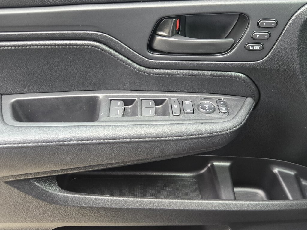 2025 Honda Odyssey Sport L - Photo 25
