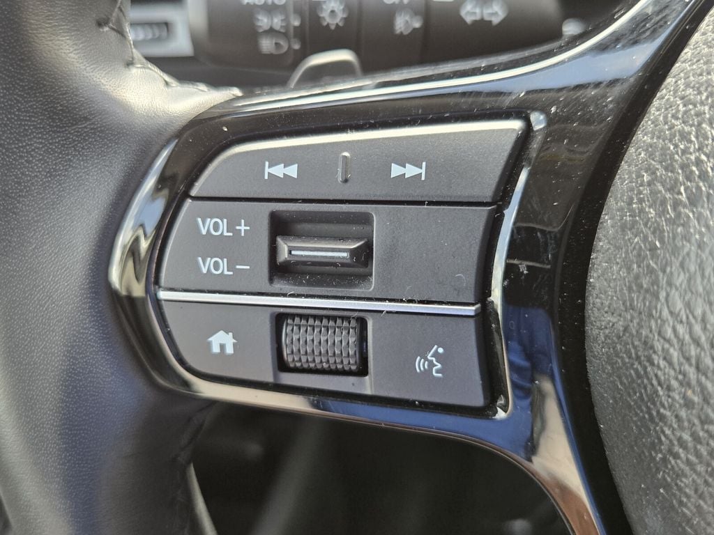2025 Honda Pilot Touring - Photo 25