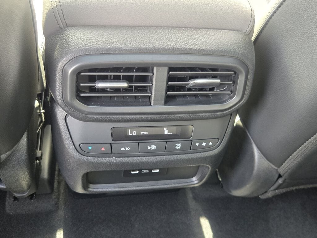 2025 Honda Pilot Touring - Photo 14