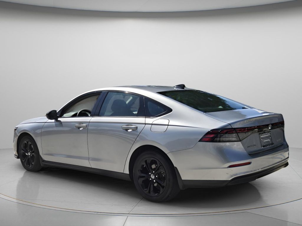 2025 Honda Accord SE - Photo 8