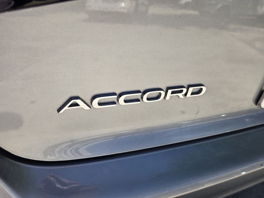 2025 Honda Accord SE - Photo 15