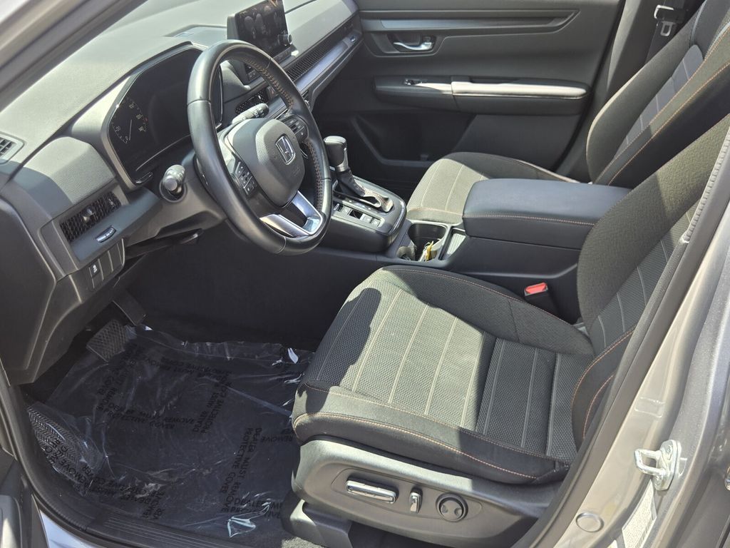 2025 Honda CR-V Sport - Photo 11