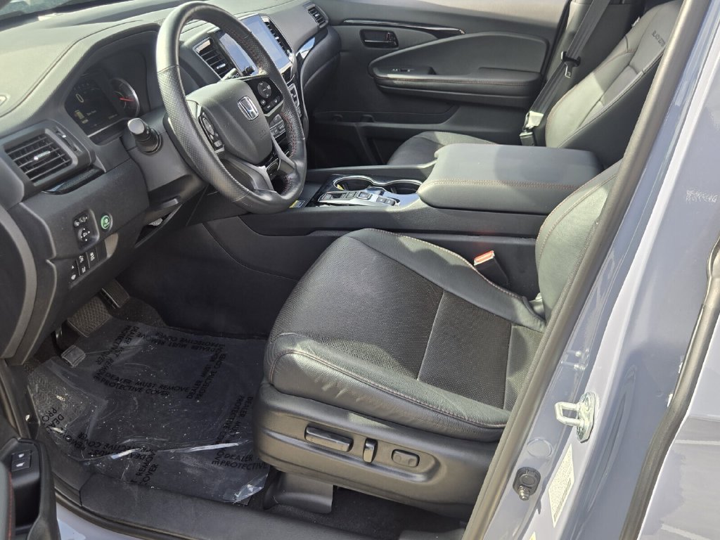 2025 Honda Passport Black Edition - Photo 11