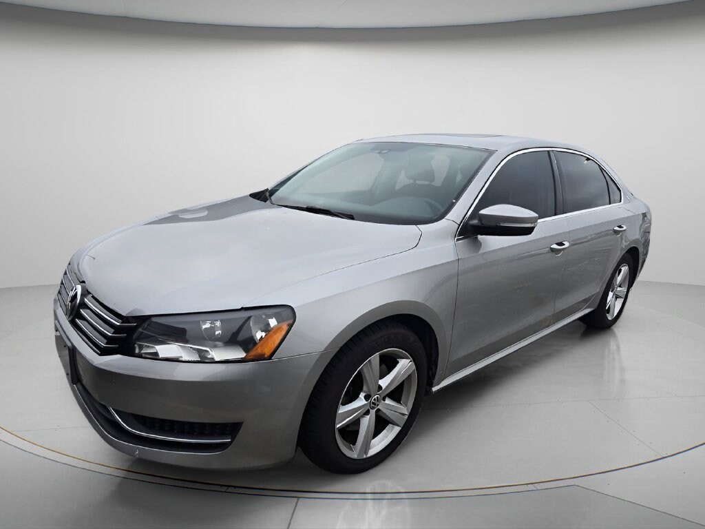 Used 2013 Volkswagen Passat 2.5 SE Sedan