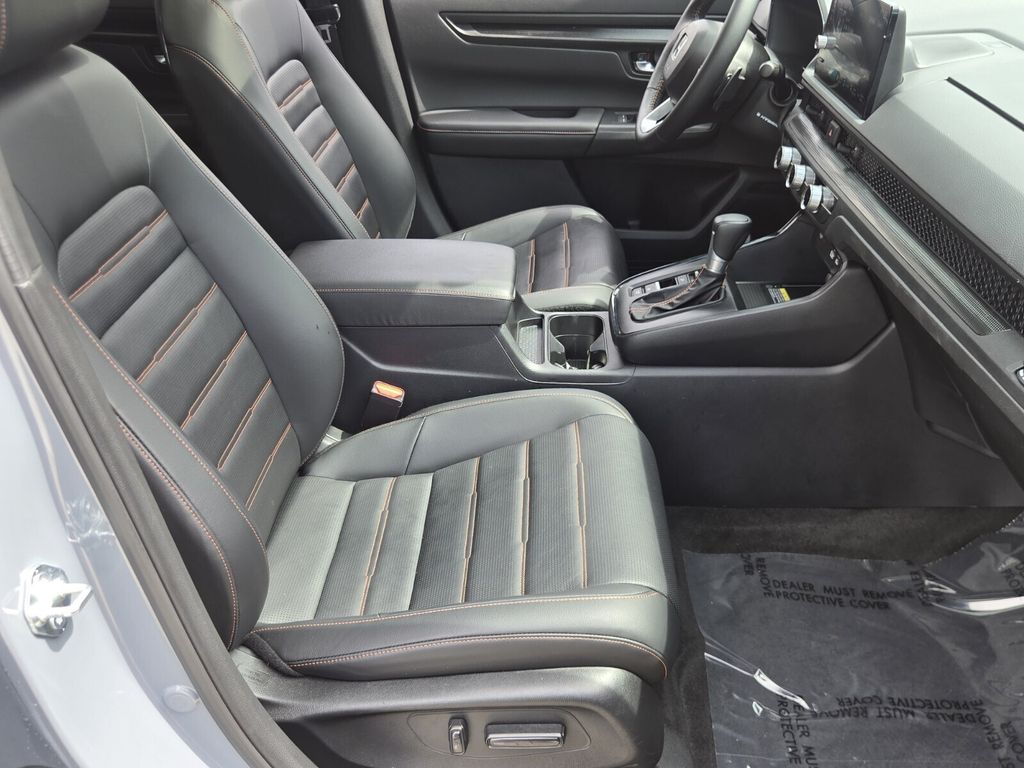 2025 Honda CR-V Sport-L - Photo 18