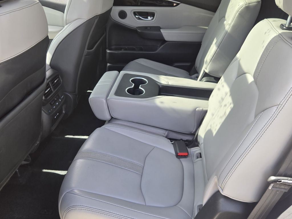 2025 Honda Pilot Touring - Photo 12
