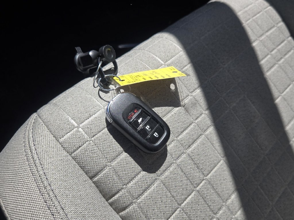 2026 Honda HR-V LX - Photo 16