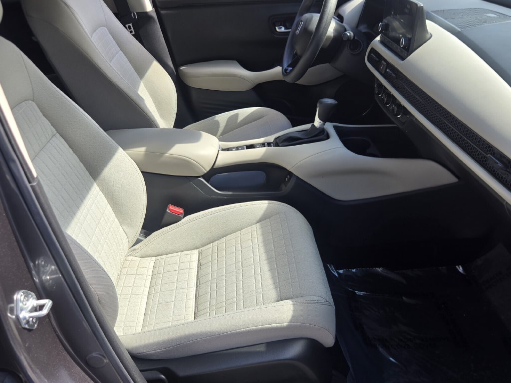 2025 Honda HR-V LX - Photo 17
