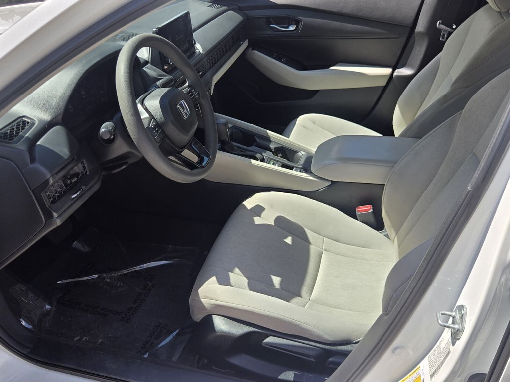 2025 Honda Accord LX - Photo 11