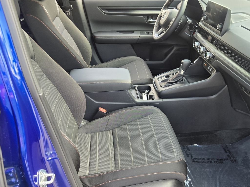 2025 Honda CR-V Sport - Photo 18