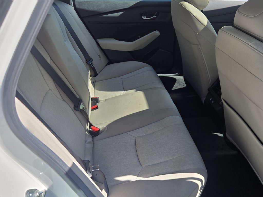 2025 Honda Accord SE - Photo 15