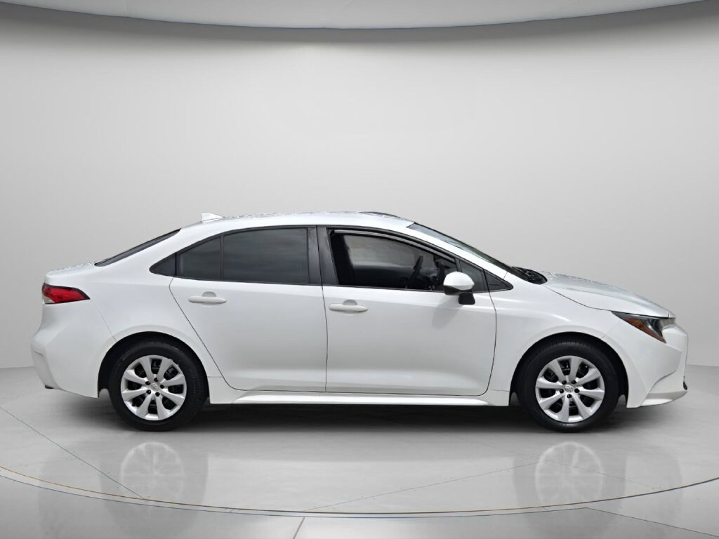 Used 2022 Toyota Corolla LE Sedan