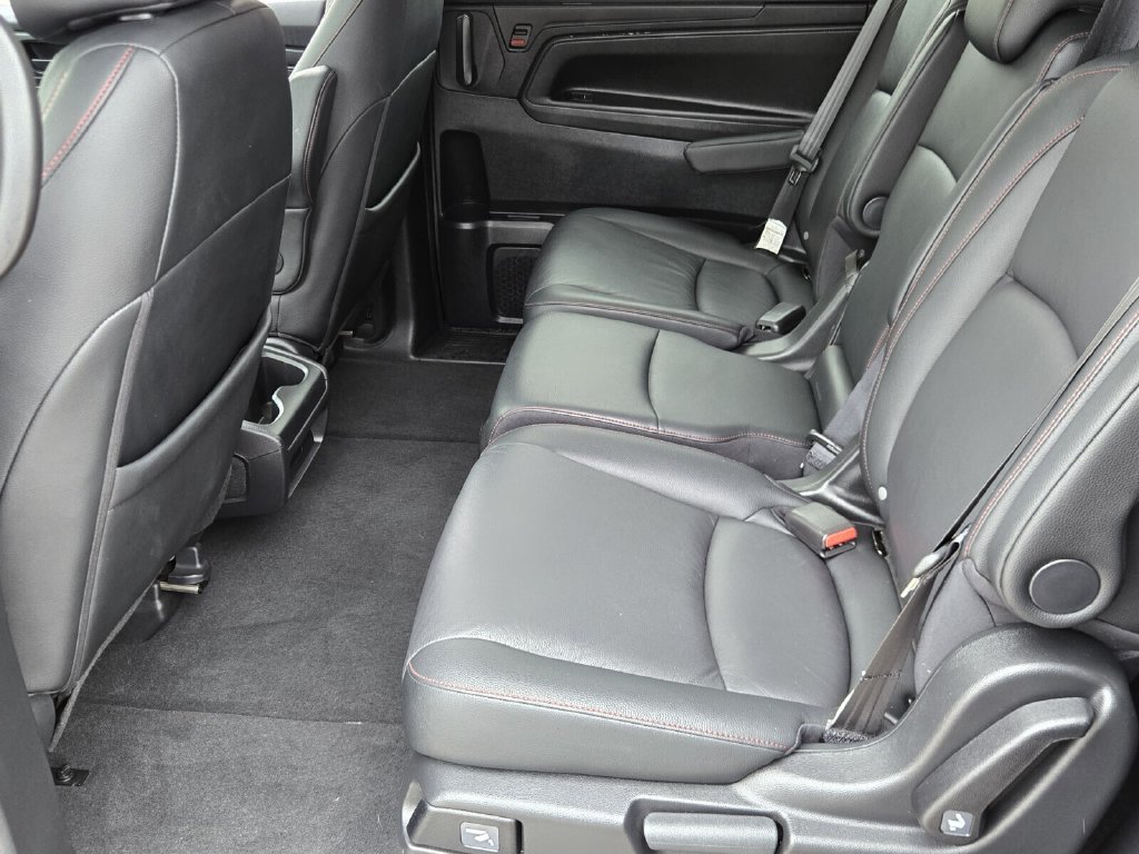 2025 Honda Odyssey Sport L - Photo 11