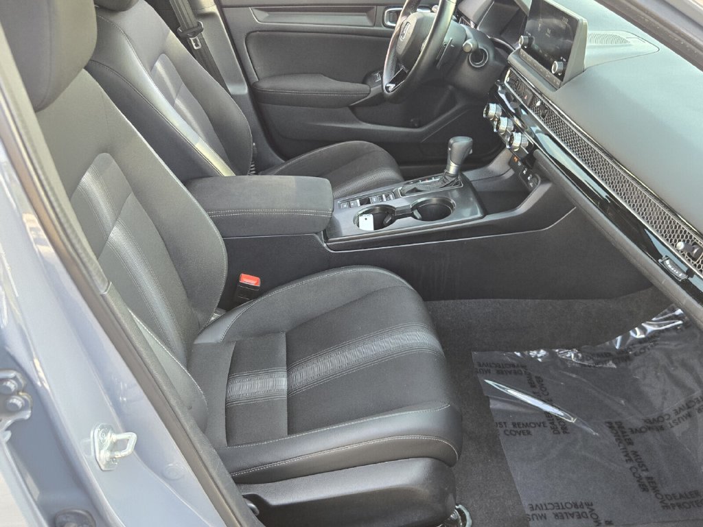 2025 Honda Civic Hatchback Sport - Photo 18