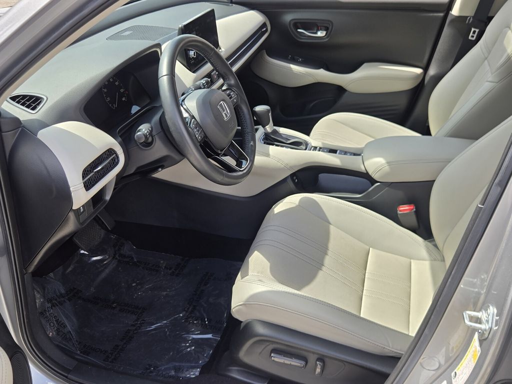 2025 Honda HR-V EX-L - Photo 10