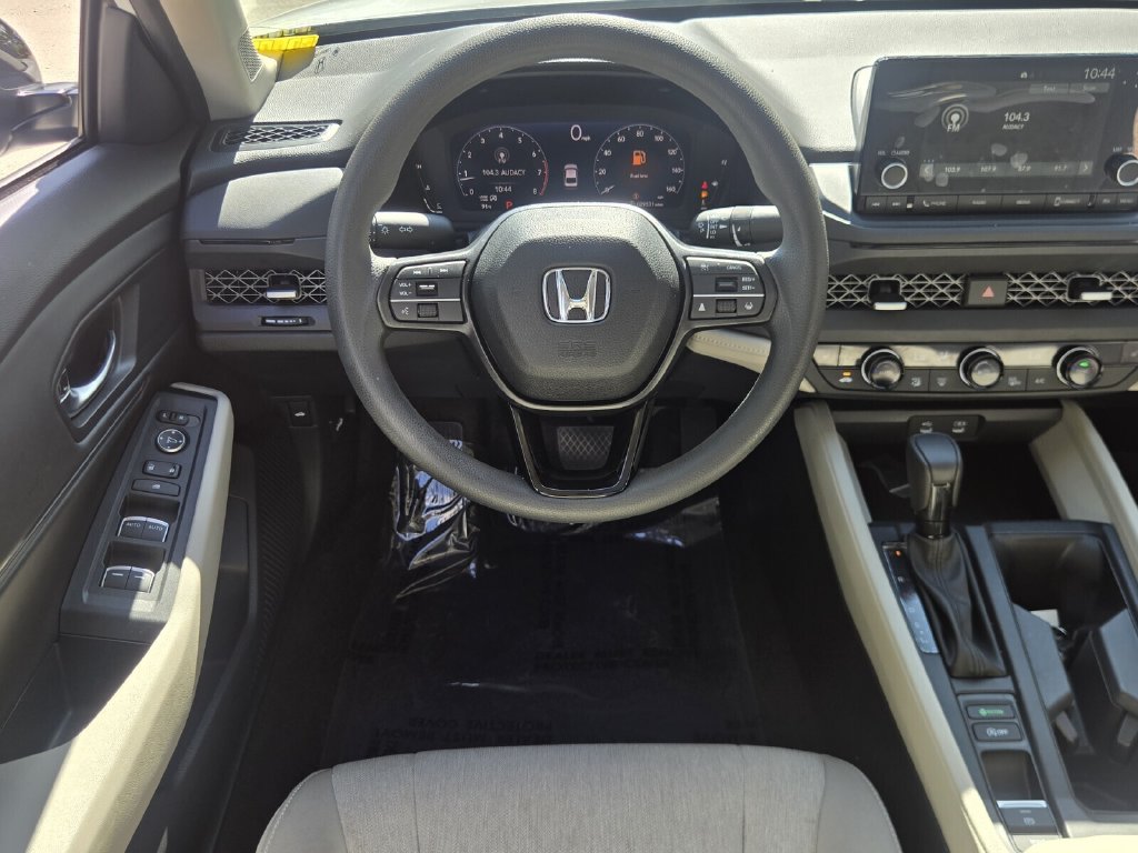 2025 Honda Accord SE - Photo 12