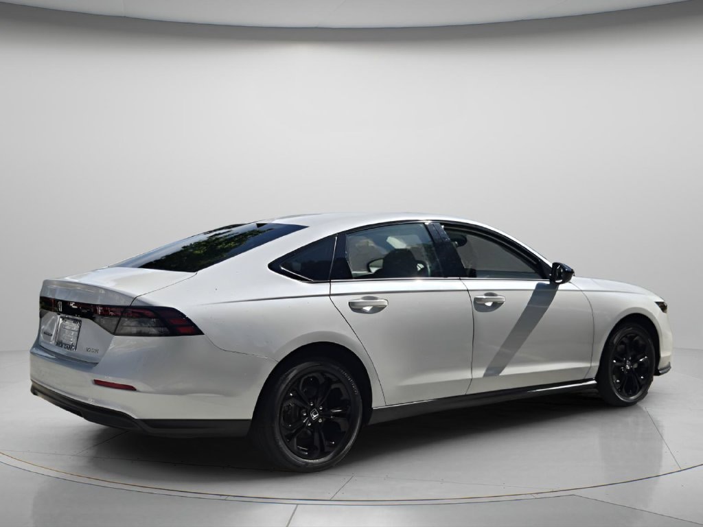 2025 Honda Accord SE - Photo 6