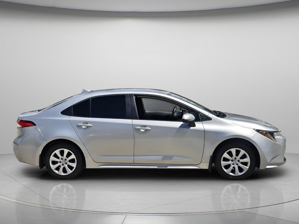 Used 2025 Toyota Corolla LE Sedan