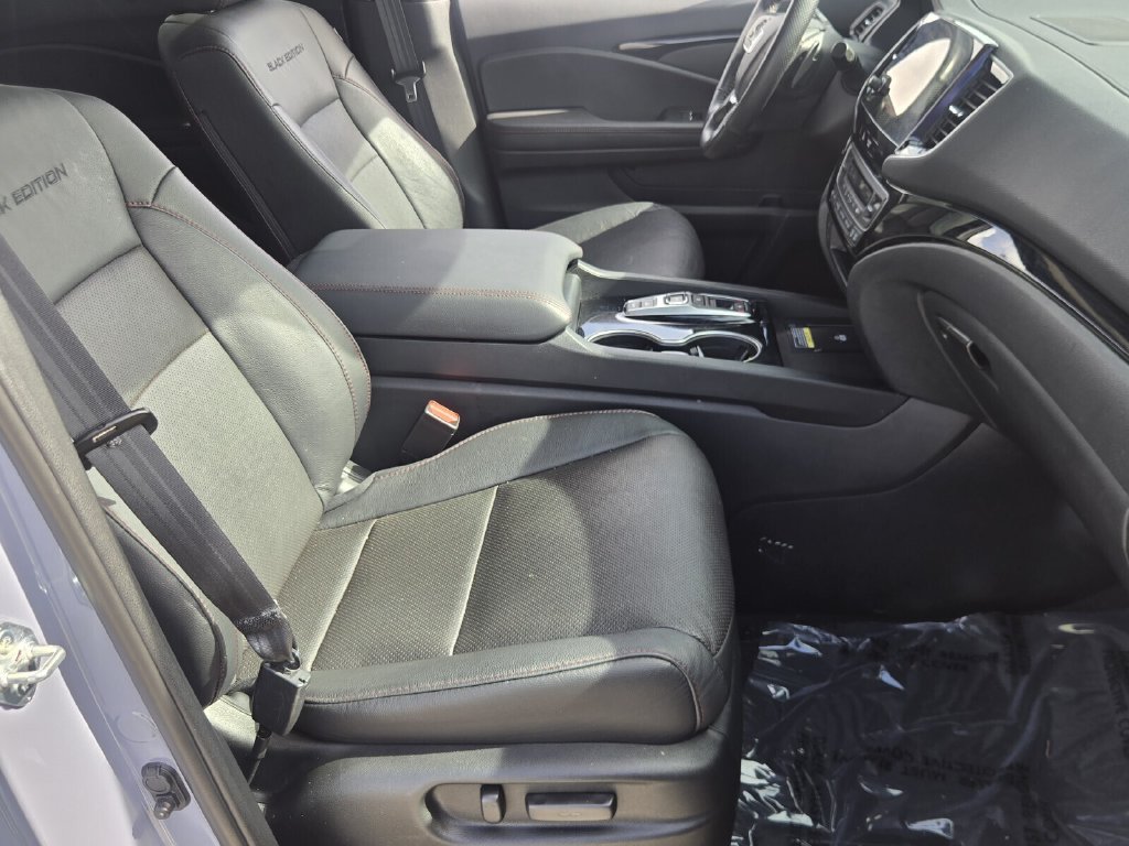 2025 Honda Passport Black Edition - Photo 17