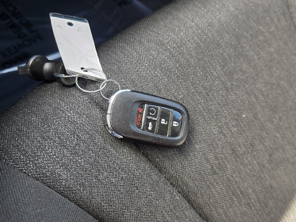 2025 Honda Accord SE - Photo 18