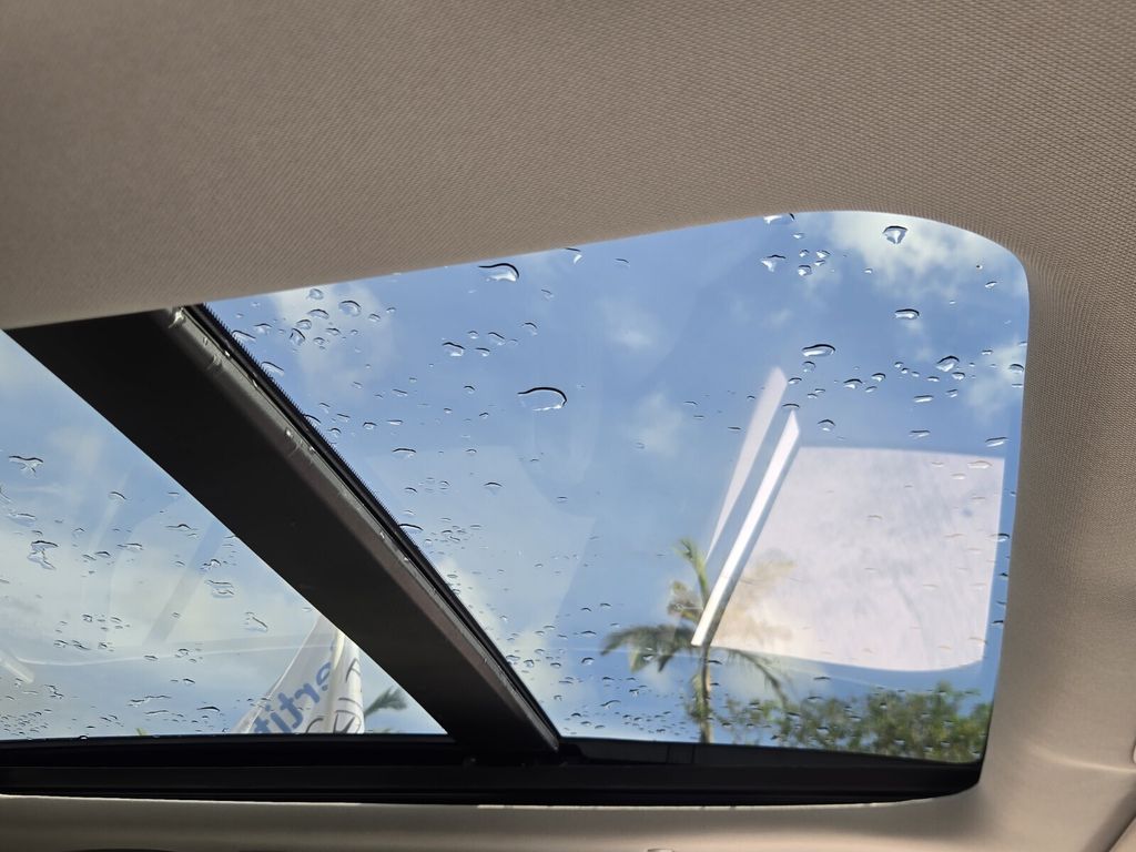 2025 Honda Pilot Touring - Photo 20