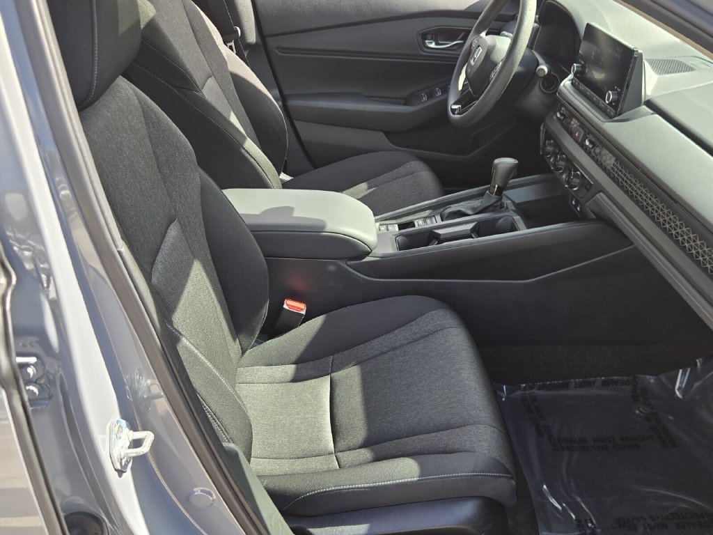 2025 Honda Accord SE - Photo 16