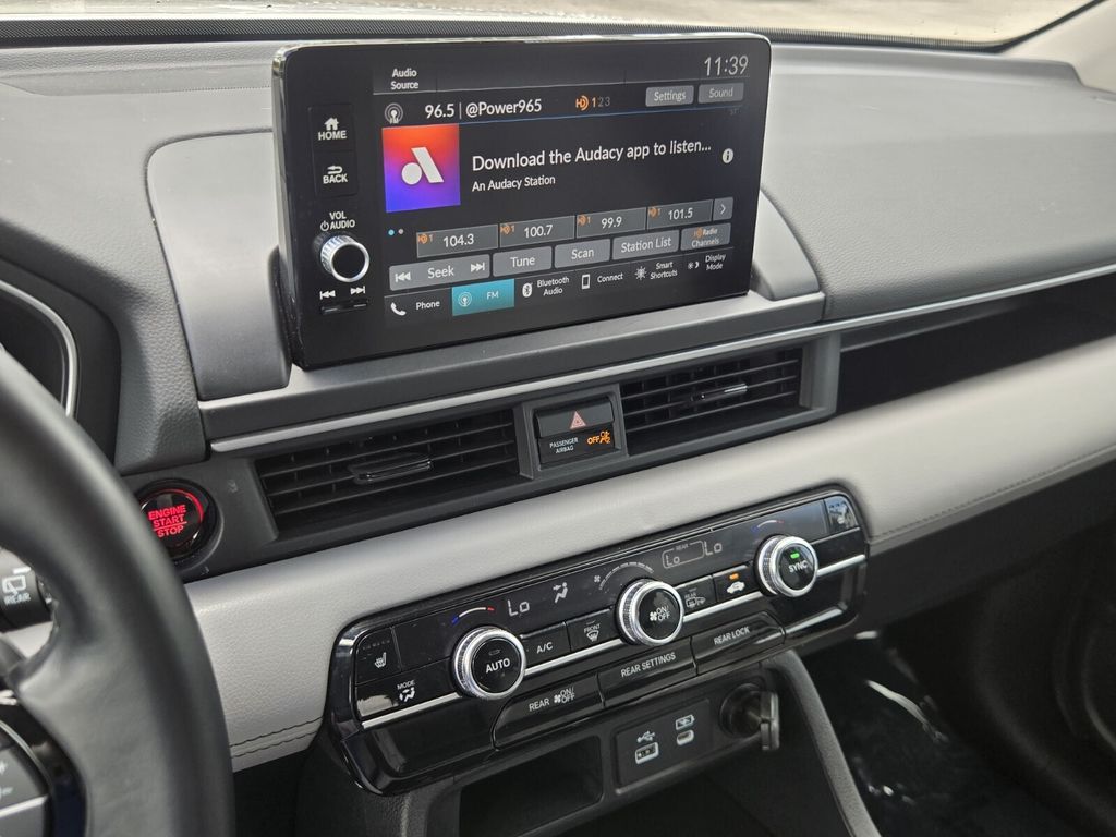 2025 Honda Pilot EX-L - Photo 18