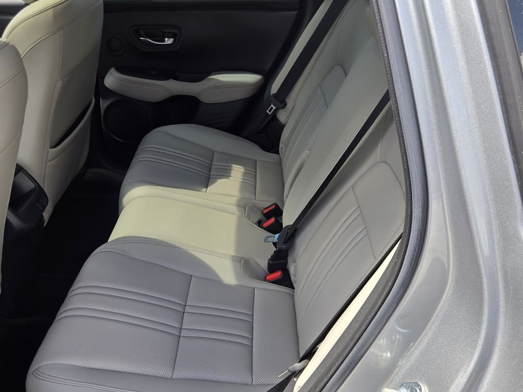 2025 Honda HR-V EX-L - Photo 11