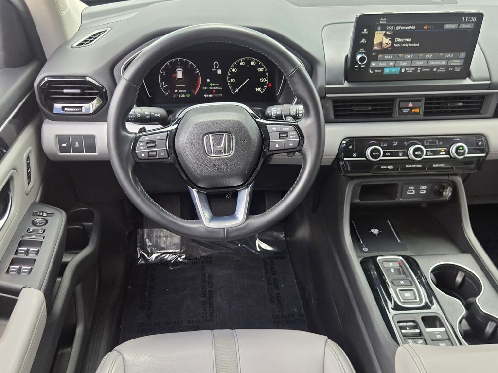 2025 Honda Pilot EX-L - Photo 13