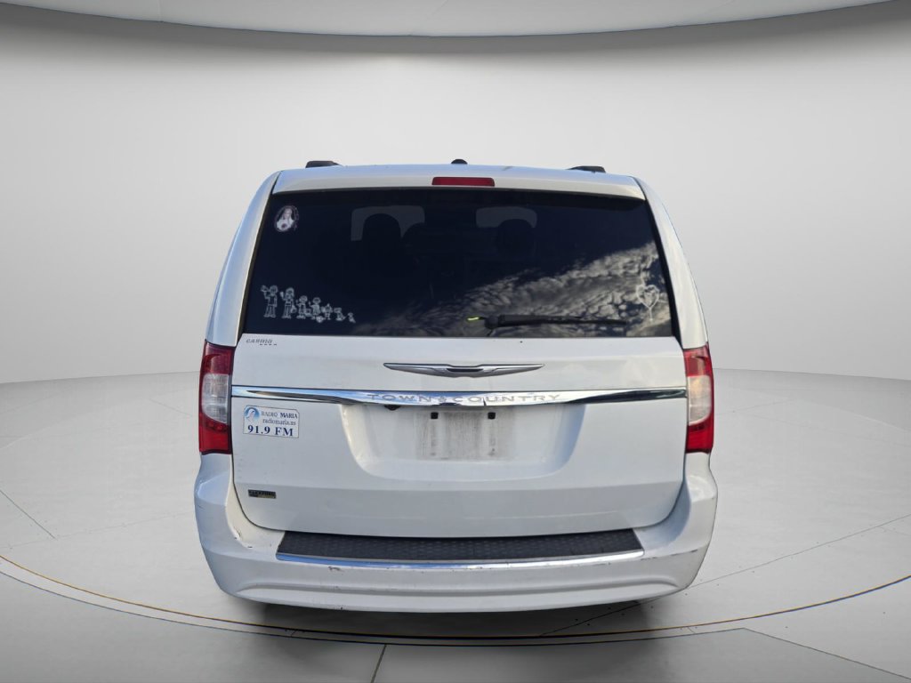 Used 2014 Chrysler Town & Country Touring Minivan/Van
