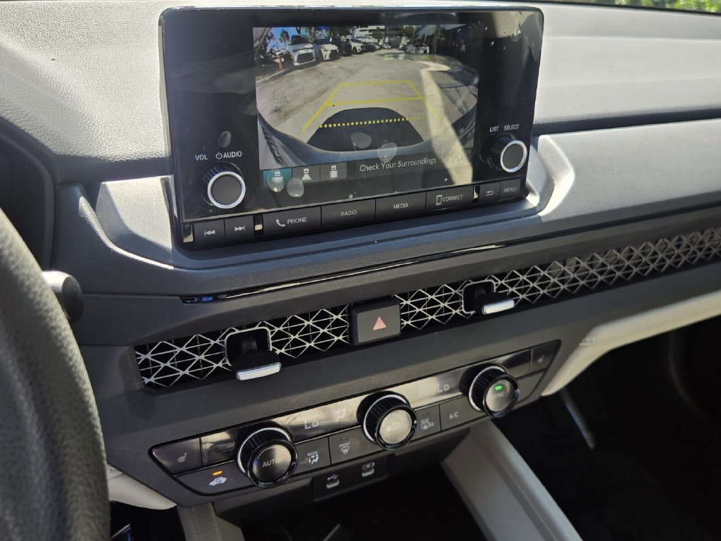 2025 Honda Accord SE - Photo 21