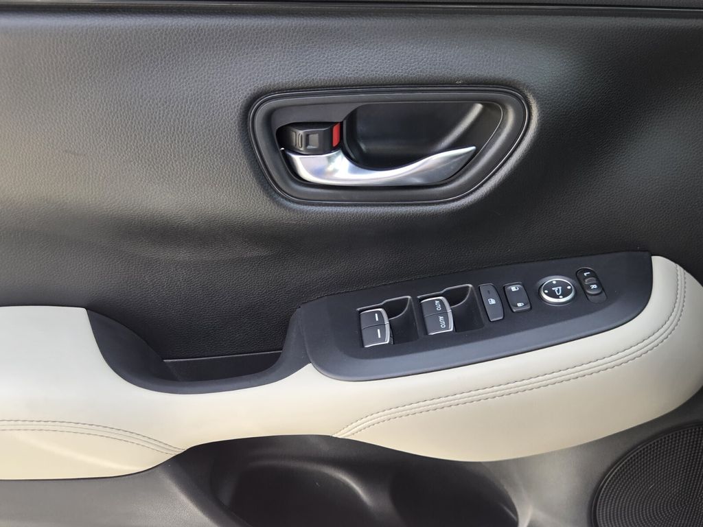 2025 Honda HR-V EX-L - Photo 26