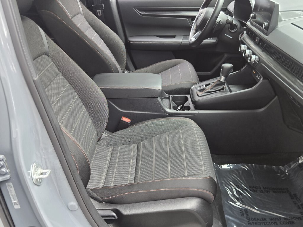 2025 Honda CR-V Sport - Photo 18